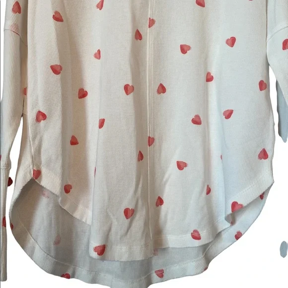 Lucky Brand Cream with Hearts Long Sleeved Top - Picture 3 of 14